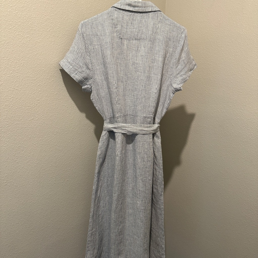 Quince NWT 100% European linen button front dress with pockets. Navy and white. - Picture 6 of 10